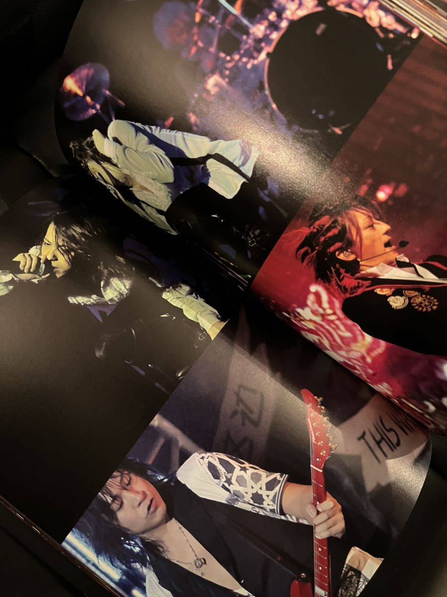 L'Arc~en~Ciel THEATER OF KISS LIVE DOCUMENT PHOTOGRAPHS L'Arc~en~Ciel THEATER OF KISS LIVE DOCUMENT PHOTOGRAPHS