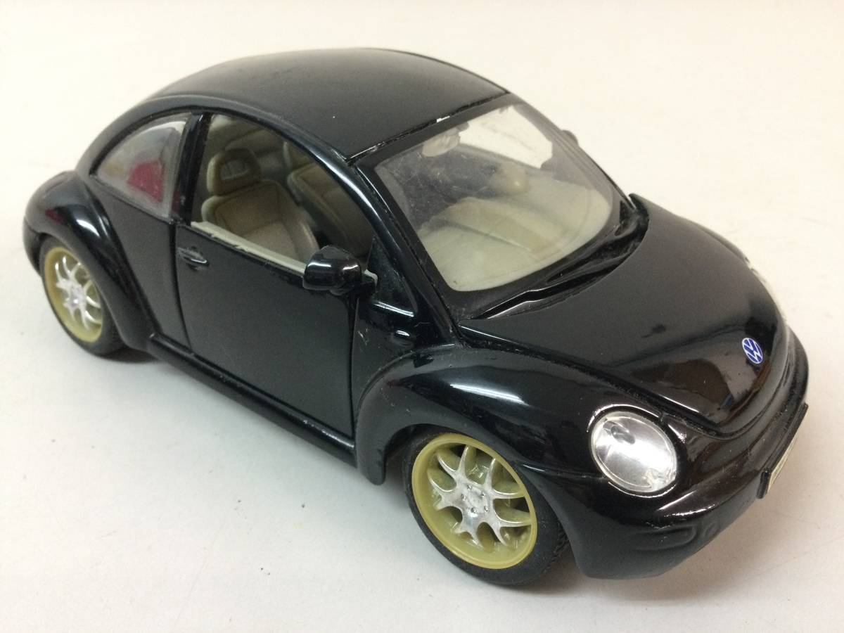 Maisto Volkswagen New Beetle 1/25 マイスト フォルクスワーゲン ニュービートル_画像1