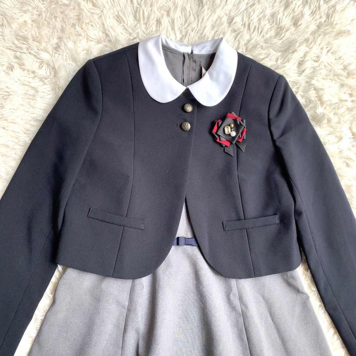 【美品】ママリージェイ 卒業式フォーマルスーツ アンサンブル 卒服 コサージュ付 美品】Ma Marie J ママリージェイ フォーマル アンサンブル 入学