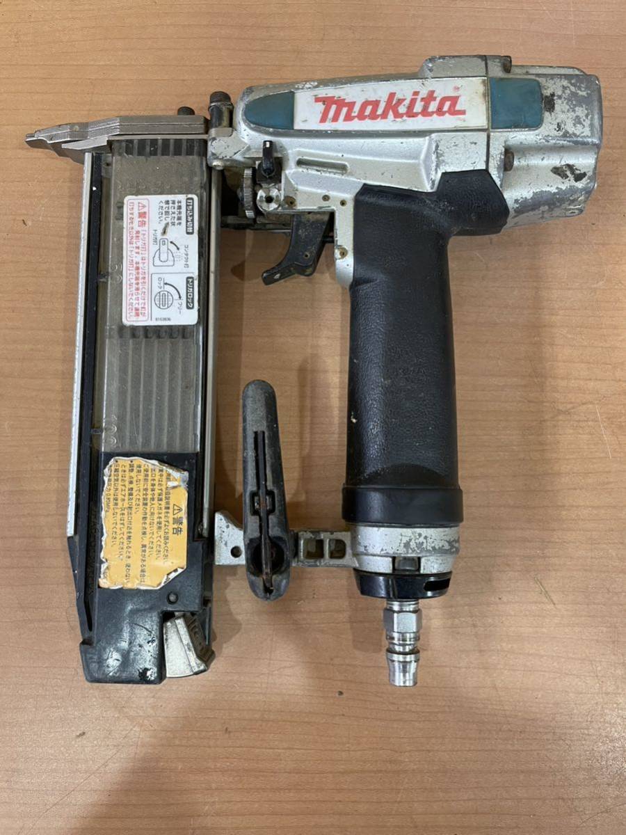 半額SALE☆ RM5672 makita マキタ 常圧 50mm 仕上釘打機 フィニッシュ
