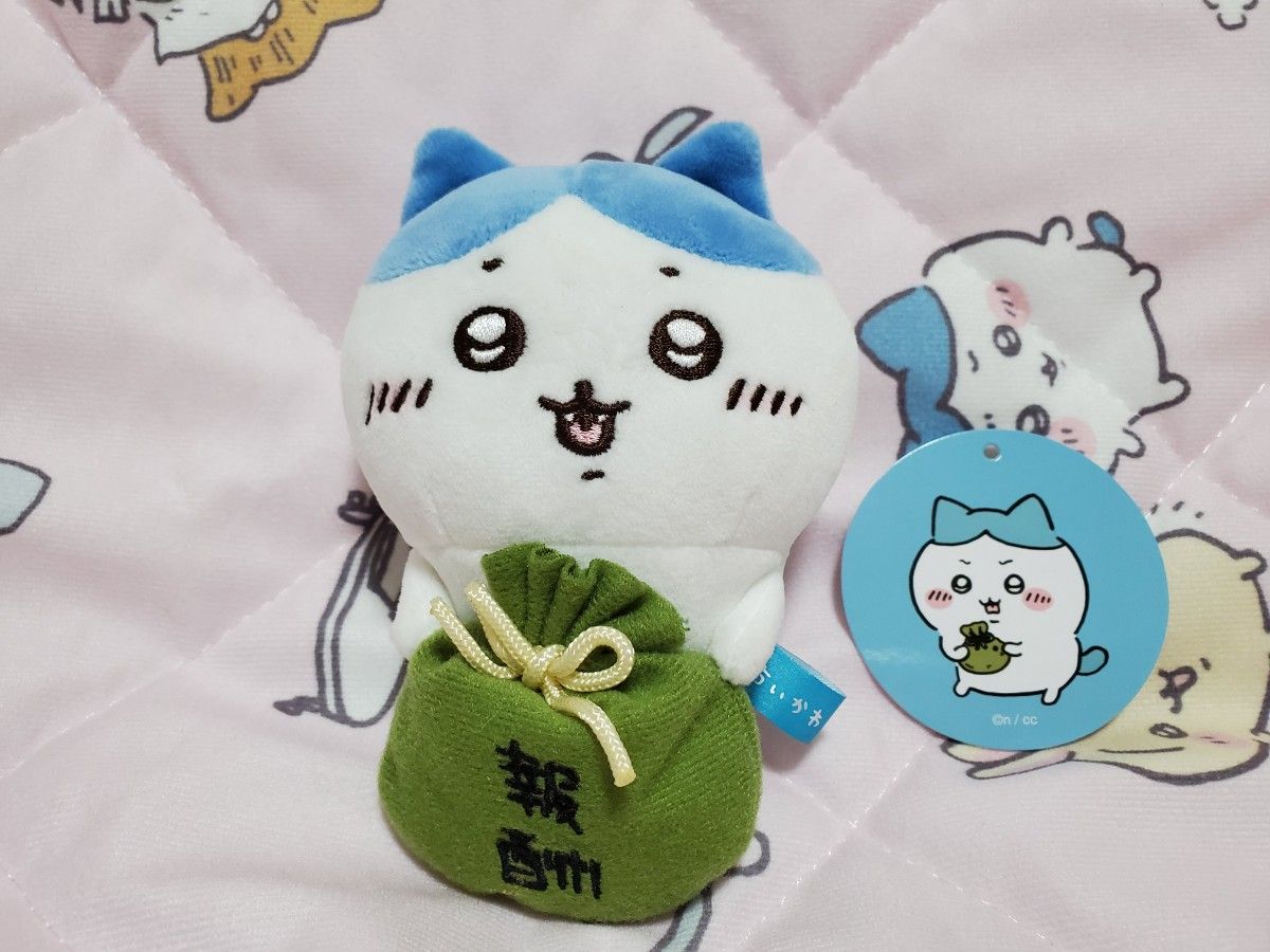 ちいかわ デスクトップから見守るひっかけぬいぐるみ 報酬袋 ハチワレ マスコット