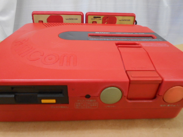 ☆ツインファミコン 本体(500-R)+付属品一式 ☆メンテナンス ☆ツインファミコン 本体(500-R)+付属品一式 ☆メンテナンス