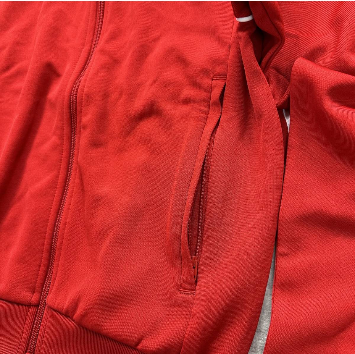 若者の大愛商品 新品未使用 adidas 上下 セットアップ 赤 レッド