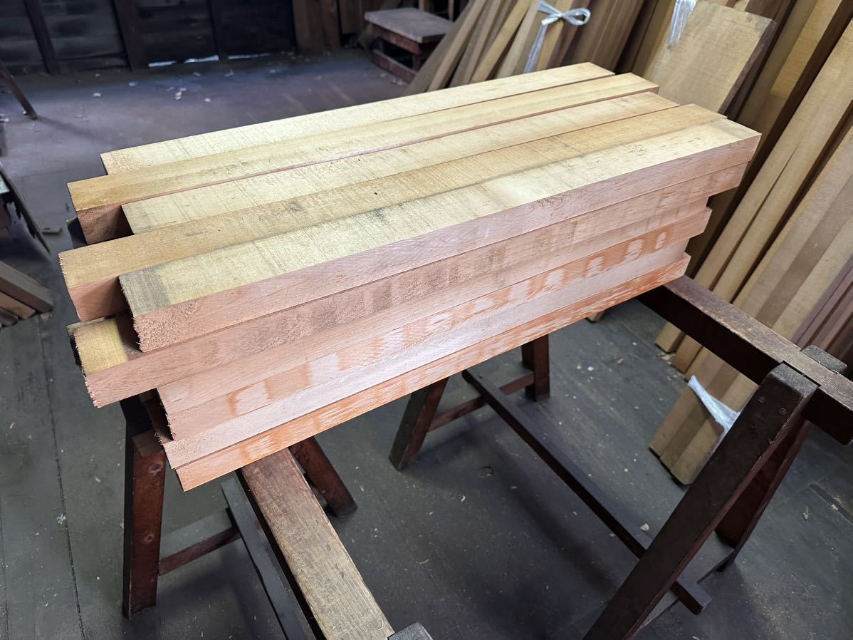 木曽ひのき角材 柾目赤身 70〜85cm×6.0cm程度×3.5cm程度 木曽ひのき角材 柾目赤身 70〜85cm×6.0cm程度×3.5cm程度