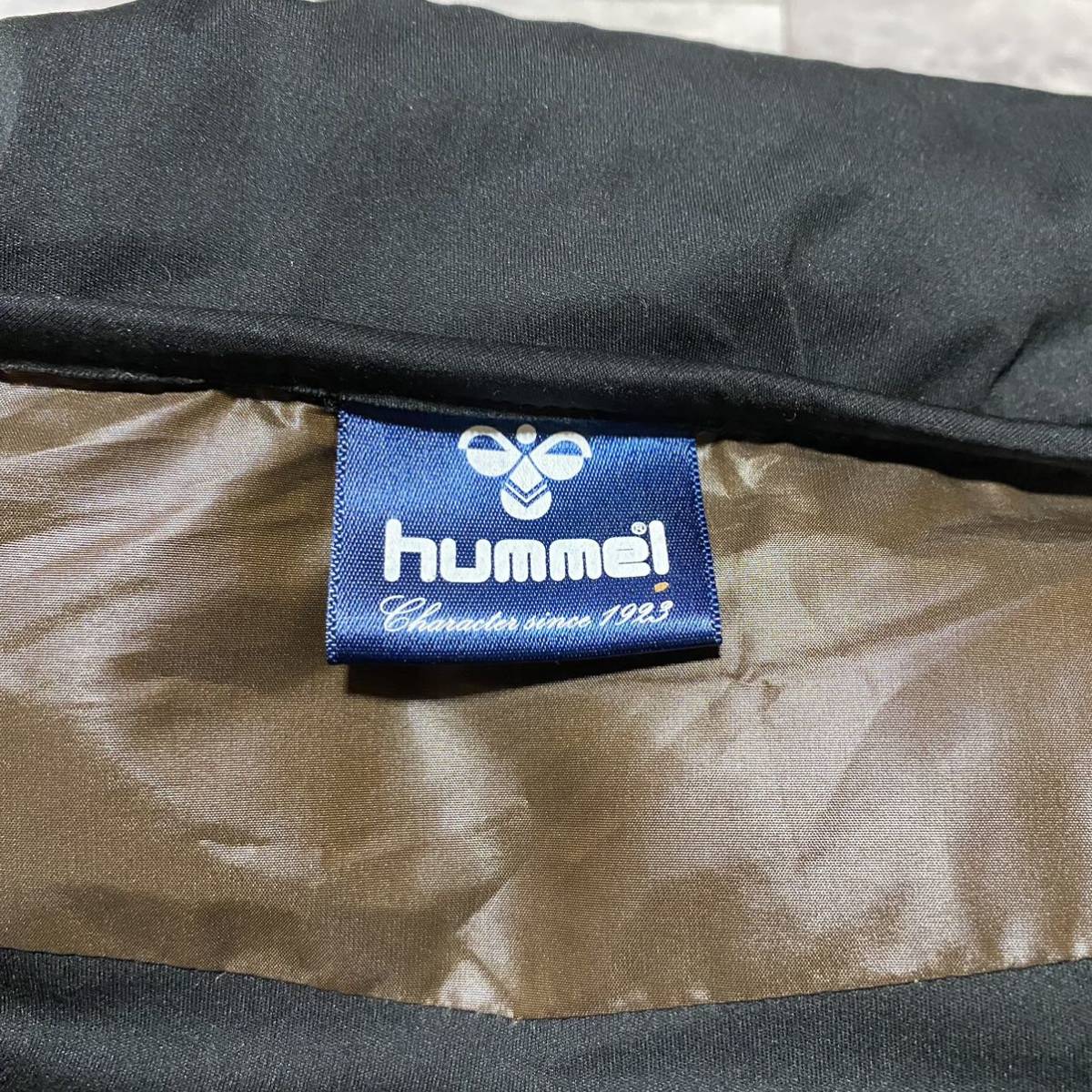 美品 hummel ヒュンメル ダウンジャケット ナイロン 刺繍ロゴ スポーツ トレーニング ブラック ブラウン サイズL 玉FS1039_画像8