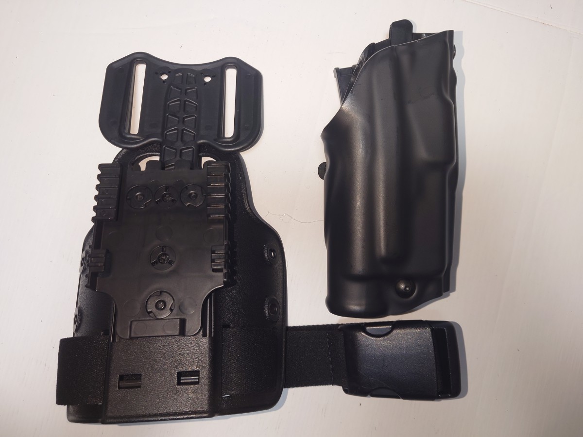 サファリランド レッグホルスター QLS19 グロック17/22用 TLR-1 サファリランド レッグホルスター QLS19 グロック17/22用 TLR-1