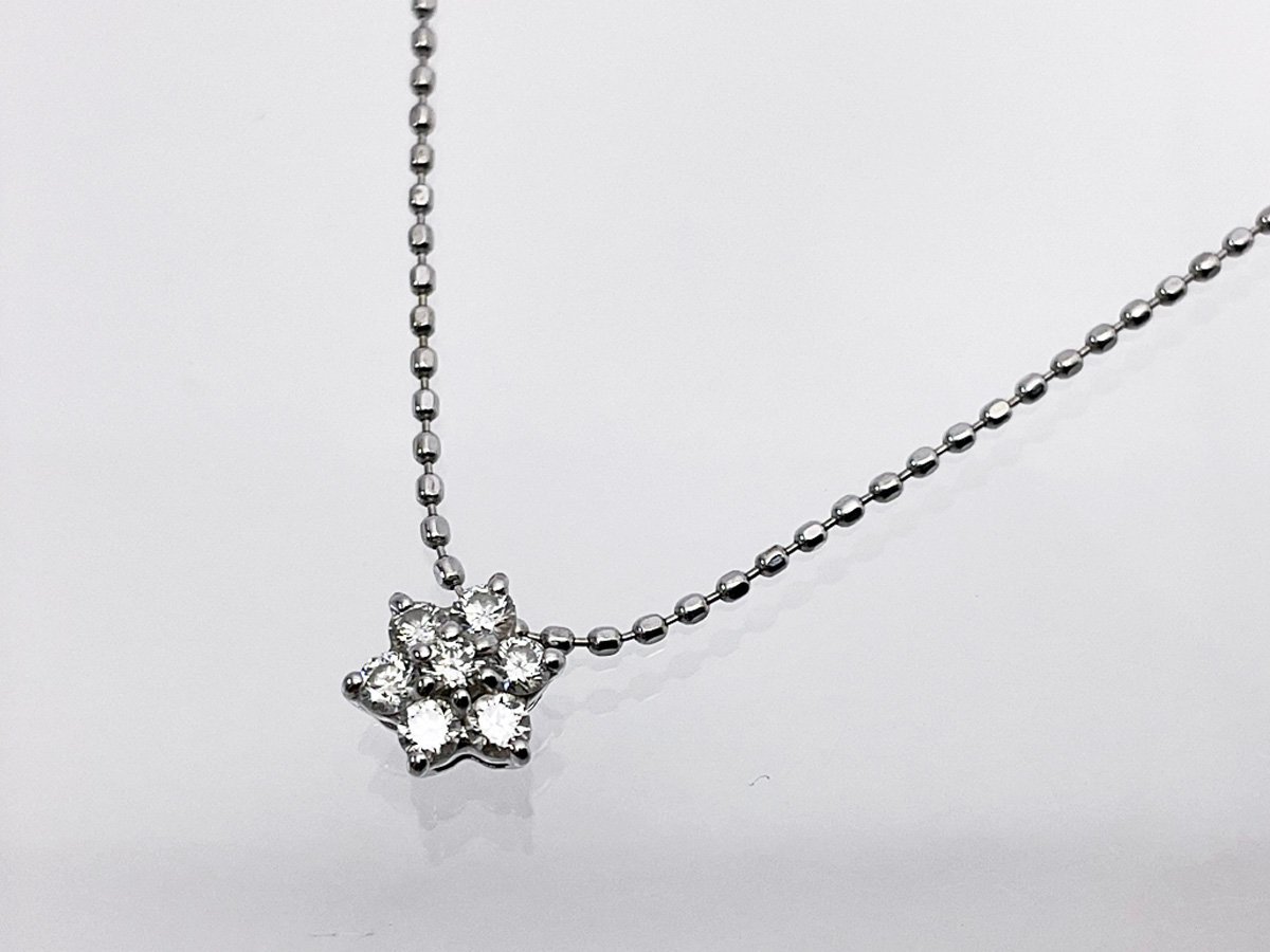 【送料無料】ダイヤネックレス K10WG ダイヤモンド 0.13ct フラワーチーフ ネックレス ペンダント ホワイトゴールド K10