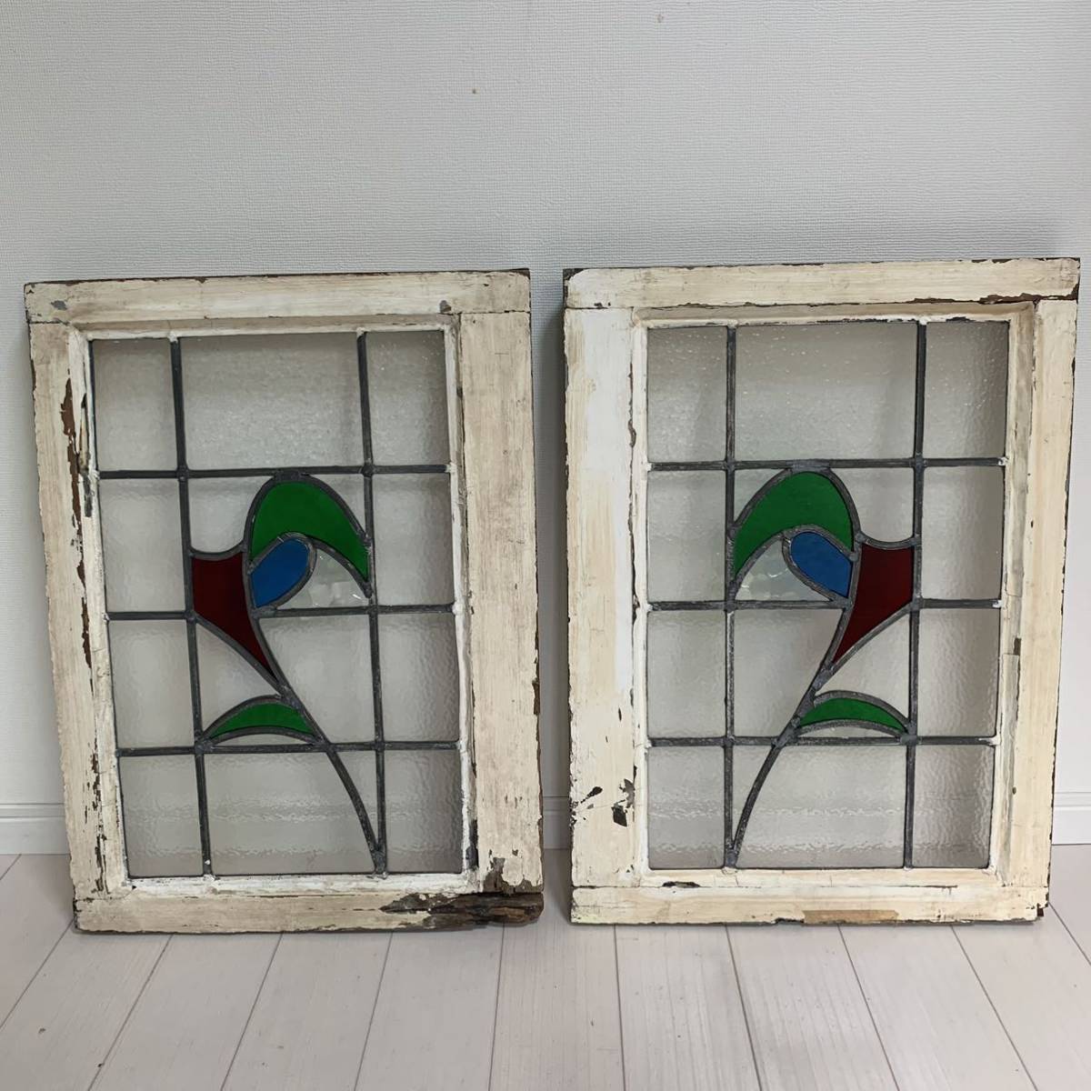 英国 アンティーク ステンドグラス ヨーロッパ レトロ ステンドガラス 窓枠付 2枚セット イギリス年代物 一対木枠ガラス_画像8