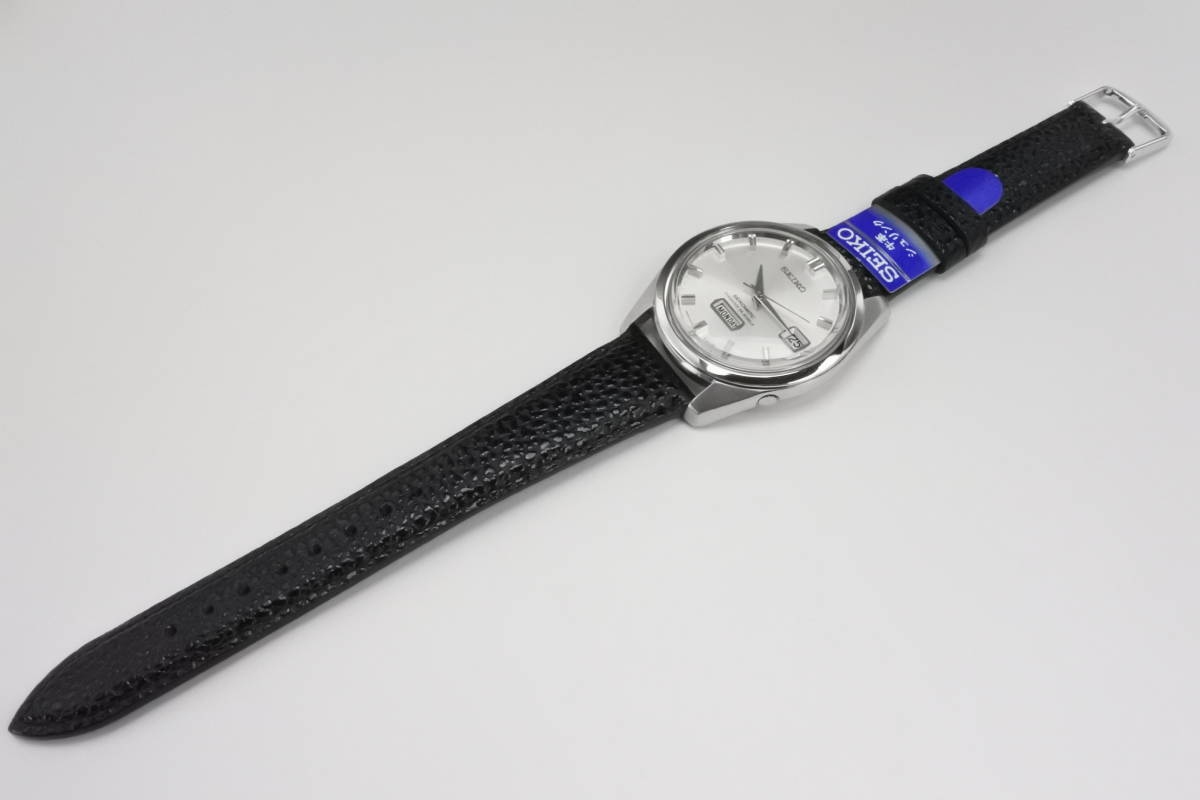 当時高い人気モデル 1966年製SEIKO セイコー マチック ウイークデーター 6206-8130 イルカ刻印 金色機械 ２６石 自動巻紳士腕時計☆美品_画像9