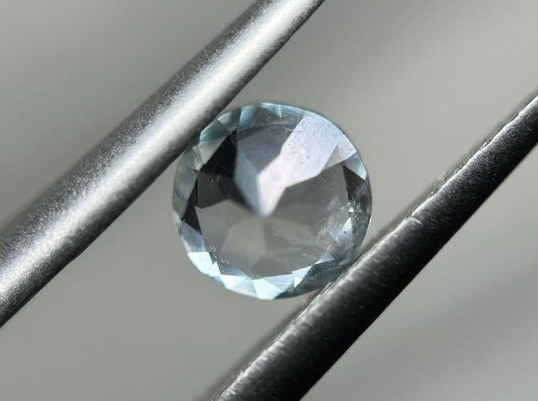 モンタナサファイア 0.66ct 直径約5.10×3.17mm ロッククリーク鉱山