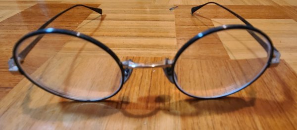 パリミキ　メガネ　USED　ブルーライトカット加工、キズ防止加工、UVカット、撥水加工、度（右-0.5、左-0.5乱視）現品限り　送料込み
