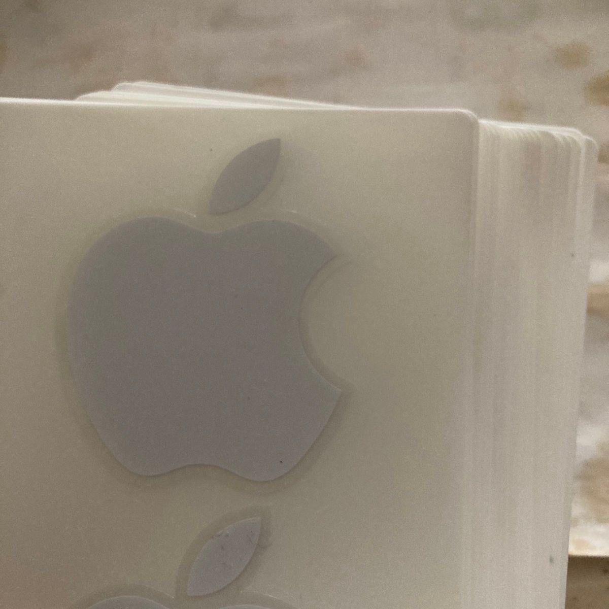 Apple iPhone iPad りんご 純正品 アップル ステッカー 15枚組になります！これだけあるならあちこちに貼れますよ