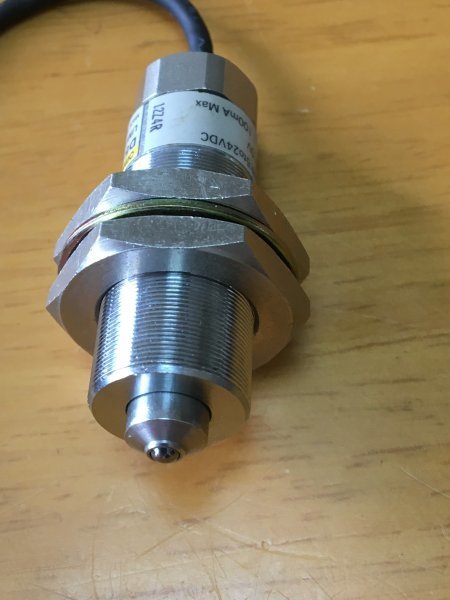 電子部品 204】高精度スイッチ D5A-7411 OMRON 1個 電子部品 電子部品 204】高精度スイッチ D5A-7411 OMRON 1個 電子部品