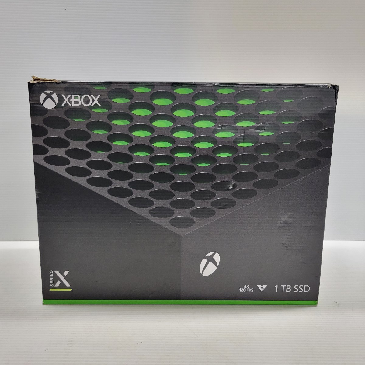IZU【中古品】 Xbox Series X 本体 〈023-230914-AS-19-IZU〉(Xbox