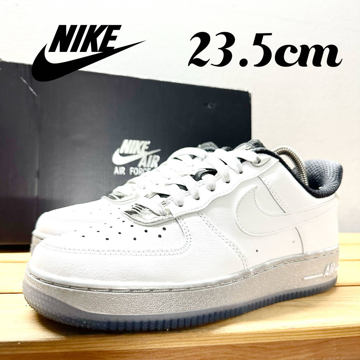 美品 箱有 NIKE AIR FORCE 1 '07 SE ナイキ エア フォース 1 '07 美品 箱有 NIKE AIR FORCE 1 '07 SE ナイキ エア フォース 1 '07