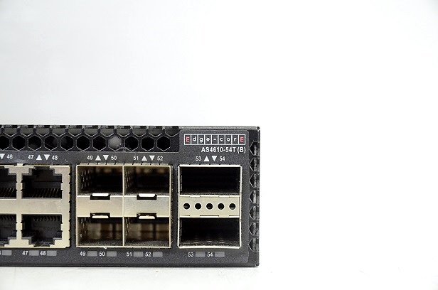 Edgecore Networks ホワイトボックススイッチ□AS4610-54T 中古 訳あり