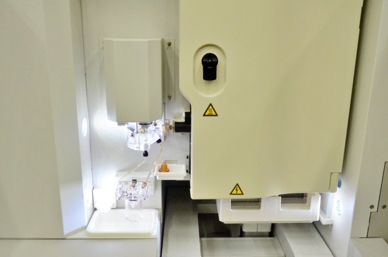 Applied Biosystems/HITACHI 【200V】DNAシーケンサー□3130 Applied Biosystems/HITACHI 【200V】DNAシーケンサー□3130