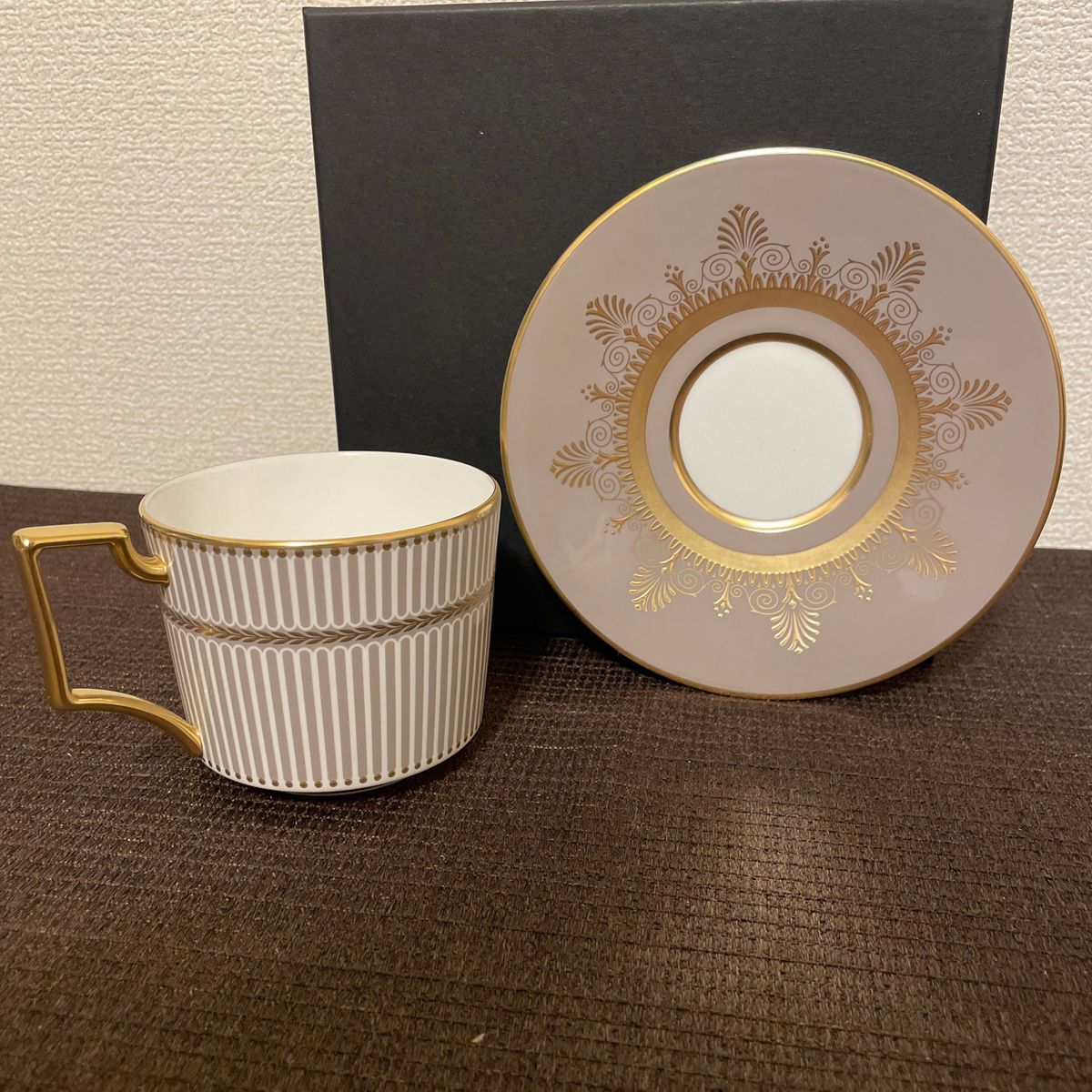 ウェッジウッド アンセミオン グレイ 1759シェイプ カップ&ソーサー