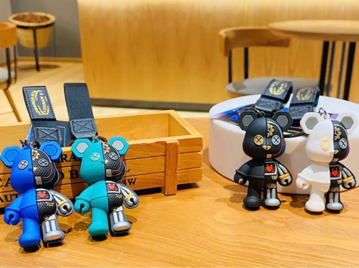 クマ　チャーム 青 キーリング　 キーホルダー　人気　ロボット　かわいい　韓国