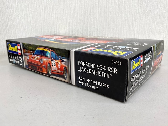 ＜未開封＞ Revell　レベル　1/24　プラモデル　PORSCHE 934 RSR JAGERMEISTER　ポルシェ　イェーガーマイスター_画像3