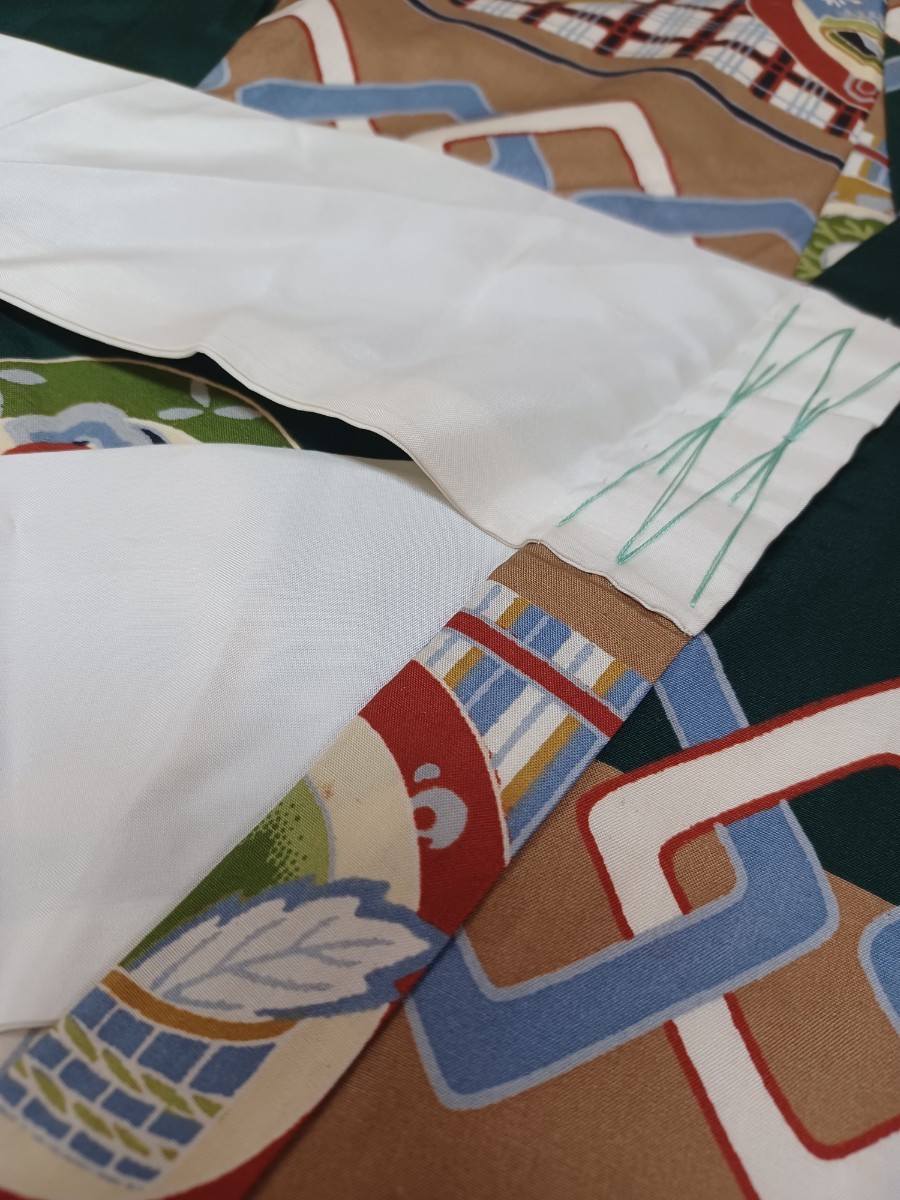  child kimono? long kimono-like garment? for children? antique peace pattern green color dress length 82.5cm× width of a garment 33cm kimono remake flap is gire cloth material raw materials collection 