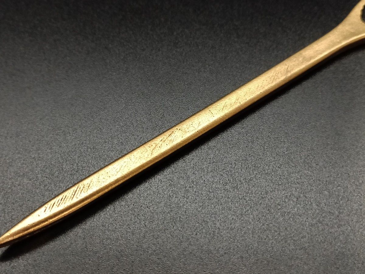 日本刀装具　笄　蘭花の図　細工　金工品　銅製　刀剣美術