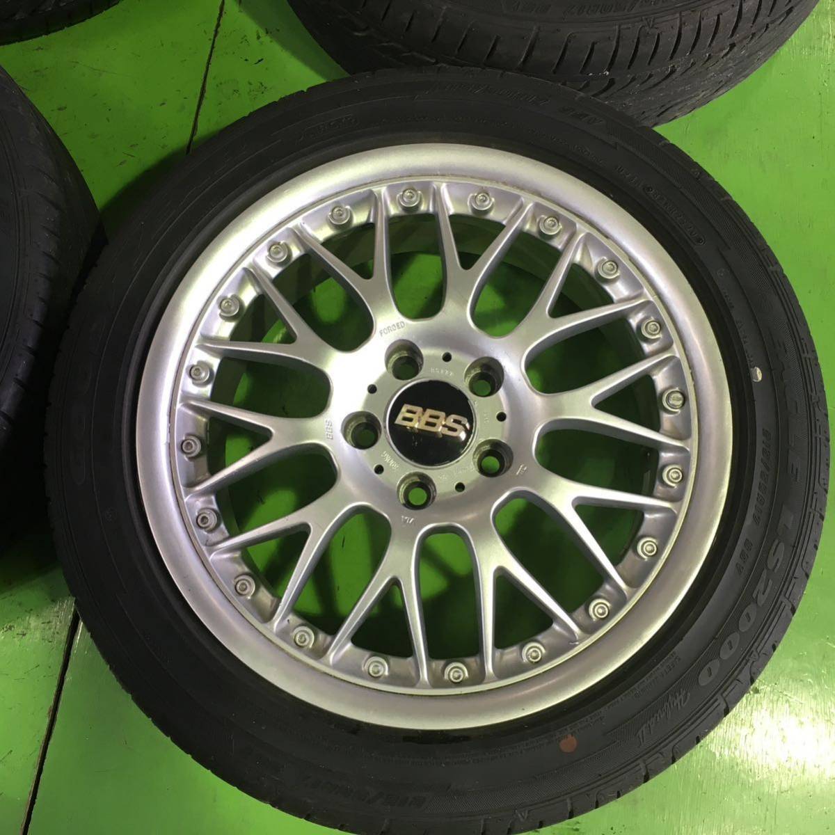 NT232 中古 BBS RS777 ホイール 17×7J +35 PCD 114.3 GOOD YEAR EAGLE タイヤ 215/50R17 4本 【30系セルシオ/アリスト JZS160 JZS161】_画像2