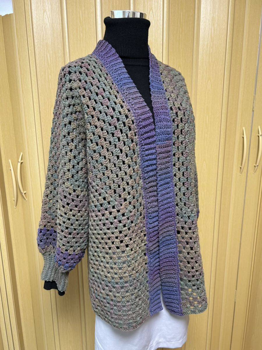 新品 ハンドメイド 手編み グラニー編みのゆったりカーディガン 新品 ハンドメイド 手編み グラニー編みのゆったりカーディガン