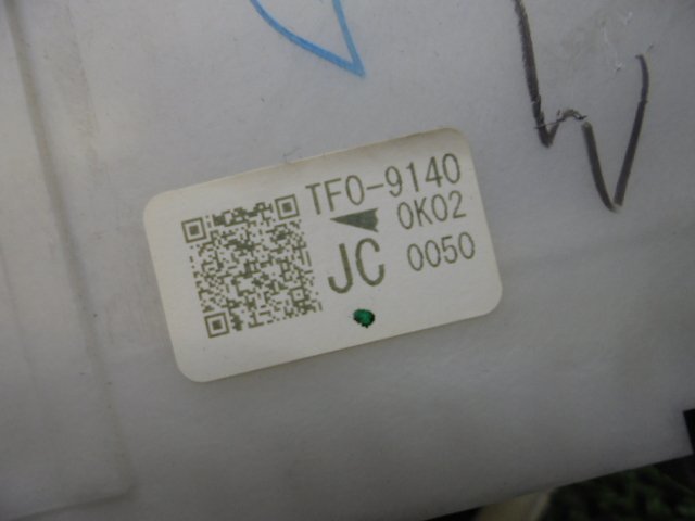 9EU1501 EG2)) ホンダ フィット GE6/GE7 後期型 G 純正 室内ヒューズボックス　TF0-9140_画像2