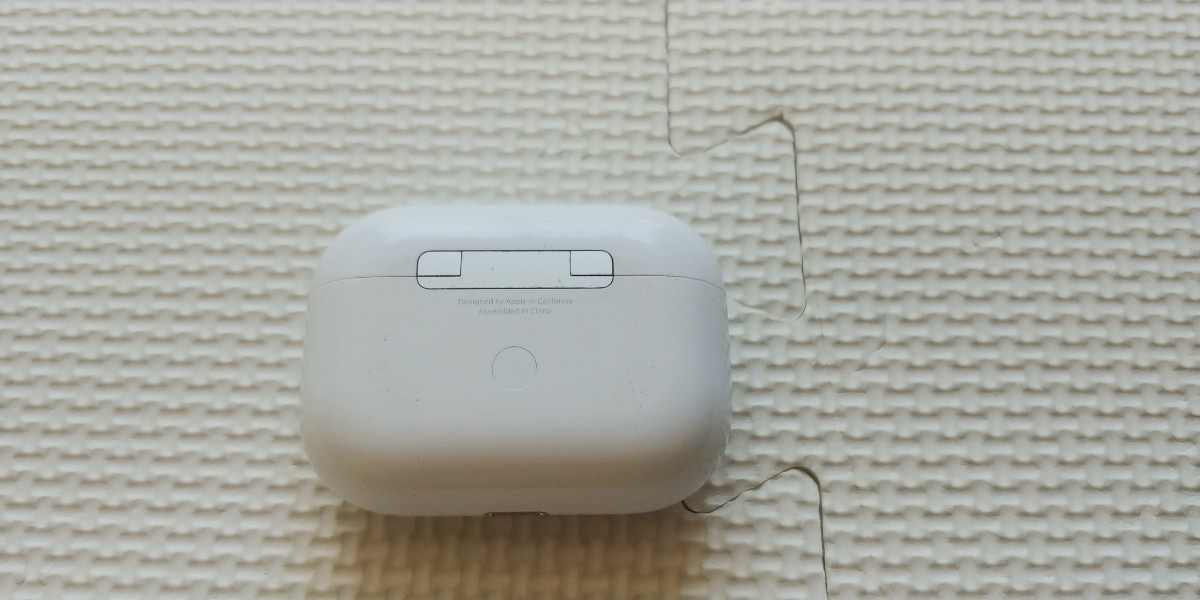 AirPods MWP22J/A ジャンク_画像2