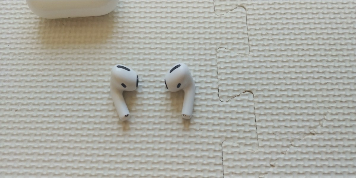 AirPods MWP22J/A ジャンク_画像4