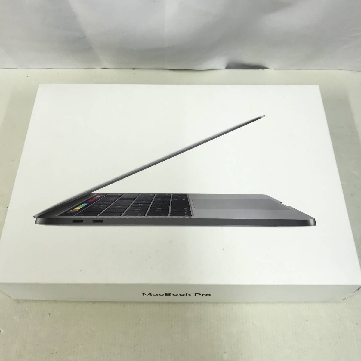 65　Apple MacBook Pro MV962J/A 中古品 (80)_画像1