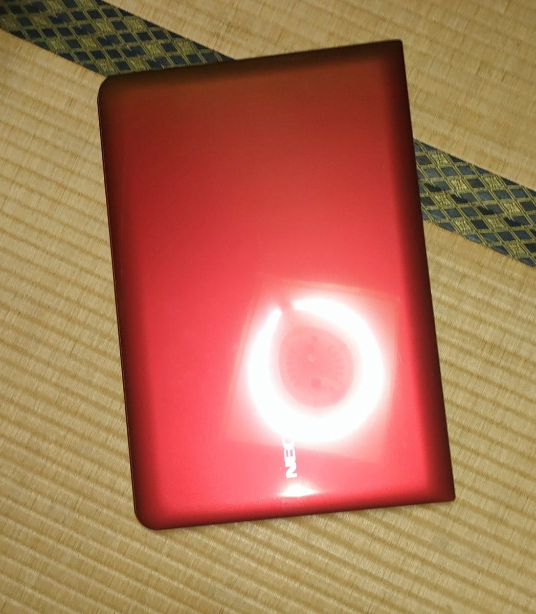 NECパソコン赤-