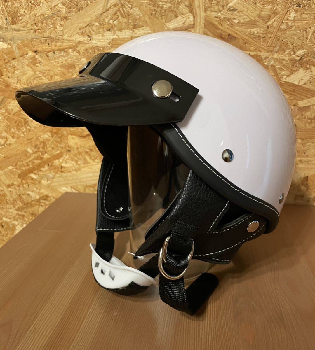 ハーフヘルメット　ホワイト　半ヘル　サイズXL　検ブコ、BELL、ショーティー