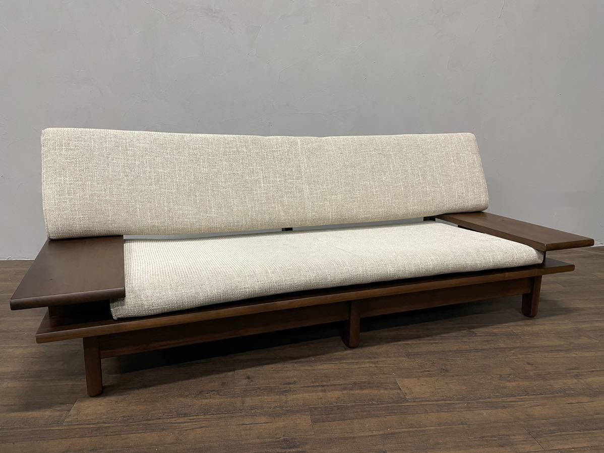 mote Leroux m exhibition goods beautiful goods .. industry forest. word 3 seater . sofa walnut kitsu exist HIDA natural wood fsi have Sasaki . light 3P sofa 