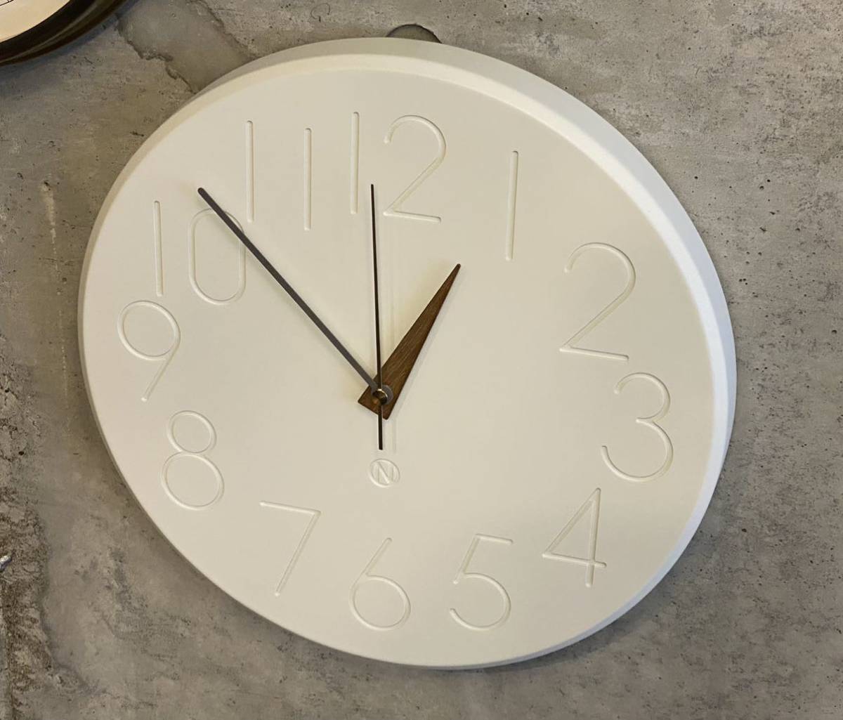 SMOOK Wall clock レジン+ウッド スウィープムーブメント(検,北欧ビンテージ,ミッドセンチュリー,イームズ,50's,60's,ジョージネルソン_画像5