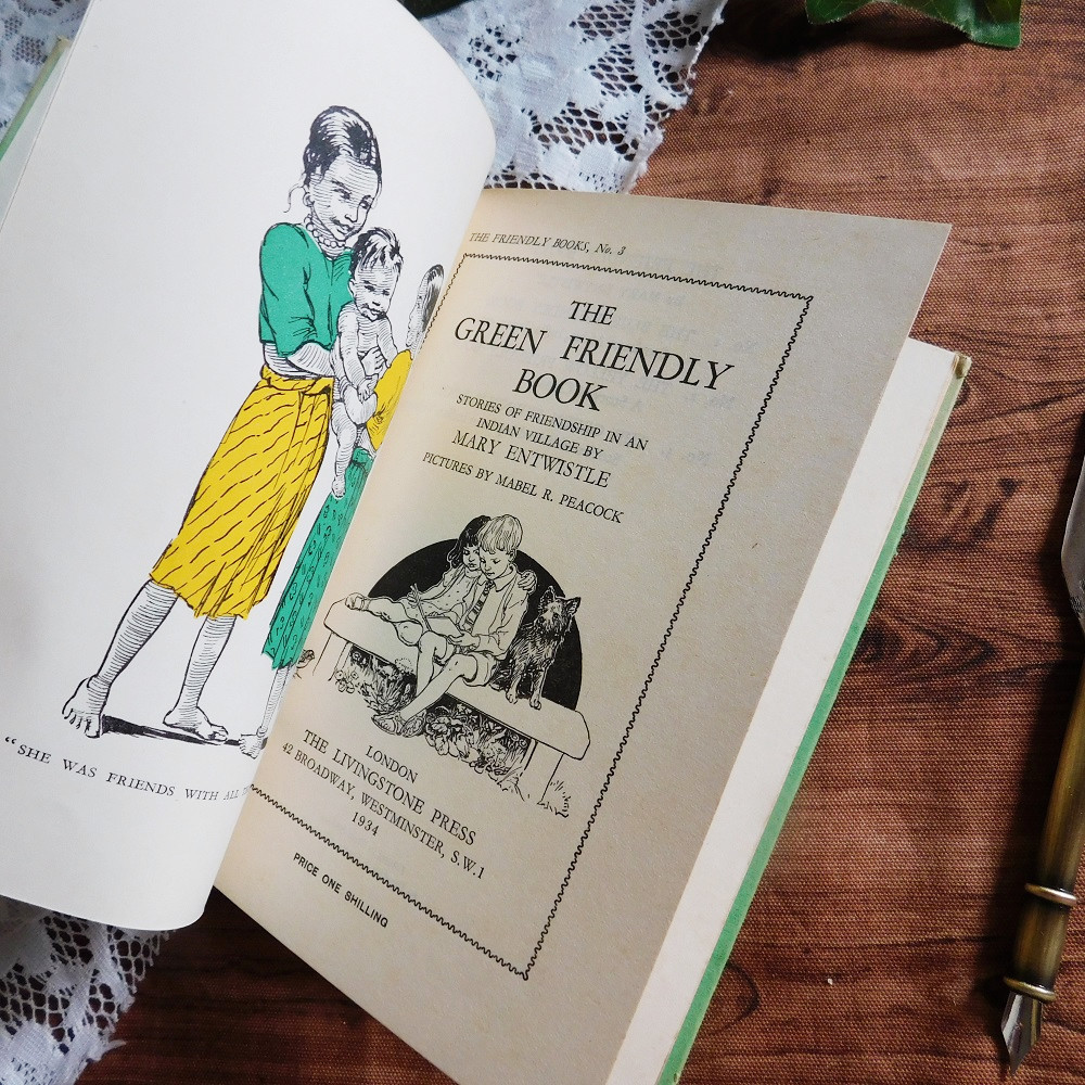 +..。*゜+ 1934年　友情物語　英国の小さなアンティークブック　 ヴィンテージ本　洋書　古書　英国　インテリア　ディスプレイ　家具