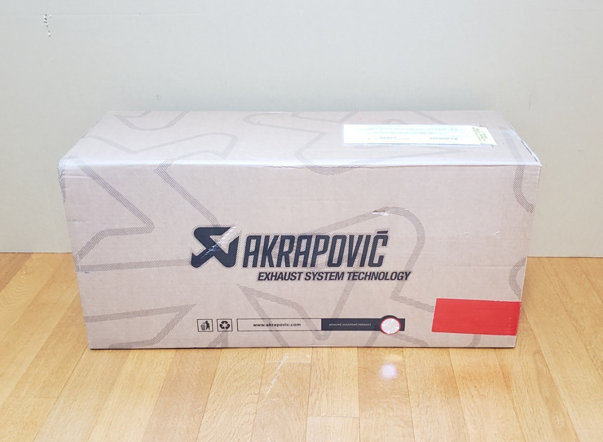 AKRAPOVIC│レーシング チタン│TMAX 530 (17-19)│フルエキ マフラー