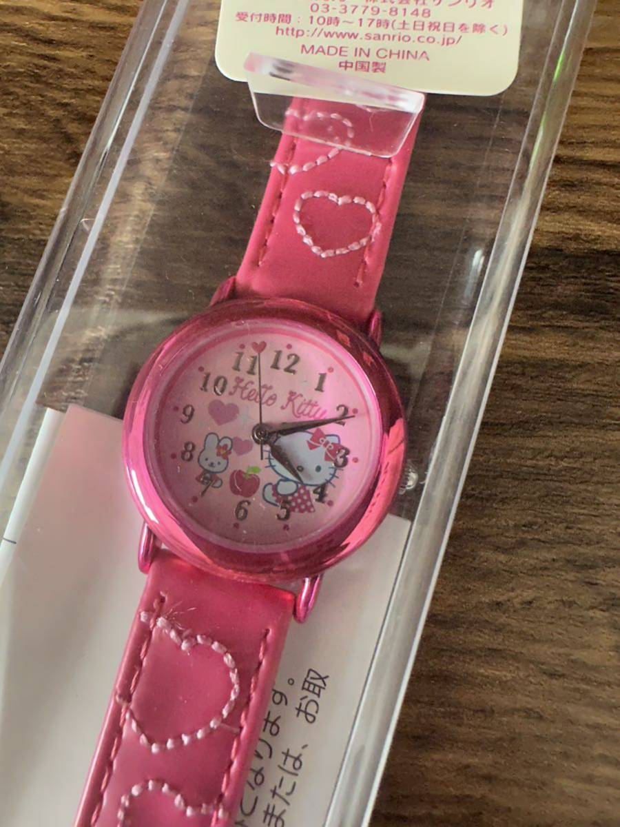  unused Sanrio buy Hello Kitty HELLO KITTY in the case wristwatch regular price 3150 jpy collection collector Sanrio Heart embroidery pattern 