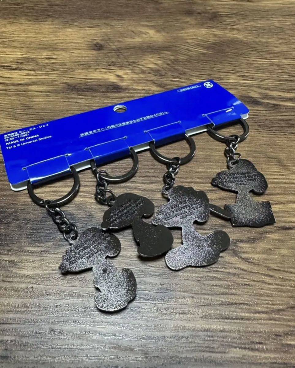 新品USJ限定 スヌーピーキーチェーン 4個セット バスケスケボー 新品USJ限定 スヌーピーキーチェーン 4個セット バスケスケボー