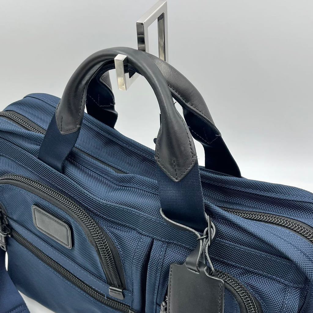 美品 トゥミビジネスバック2Wayレザーネイビー-