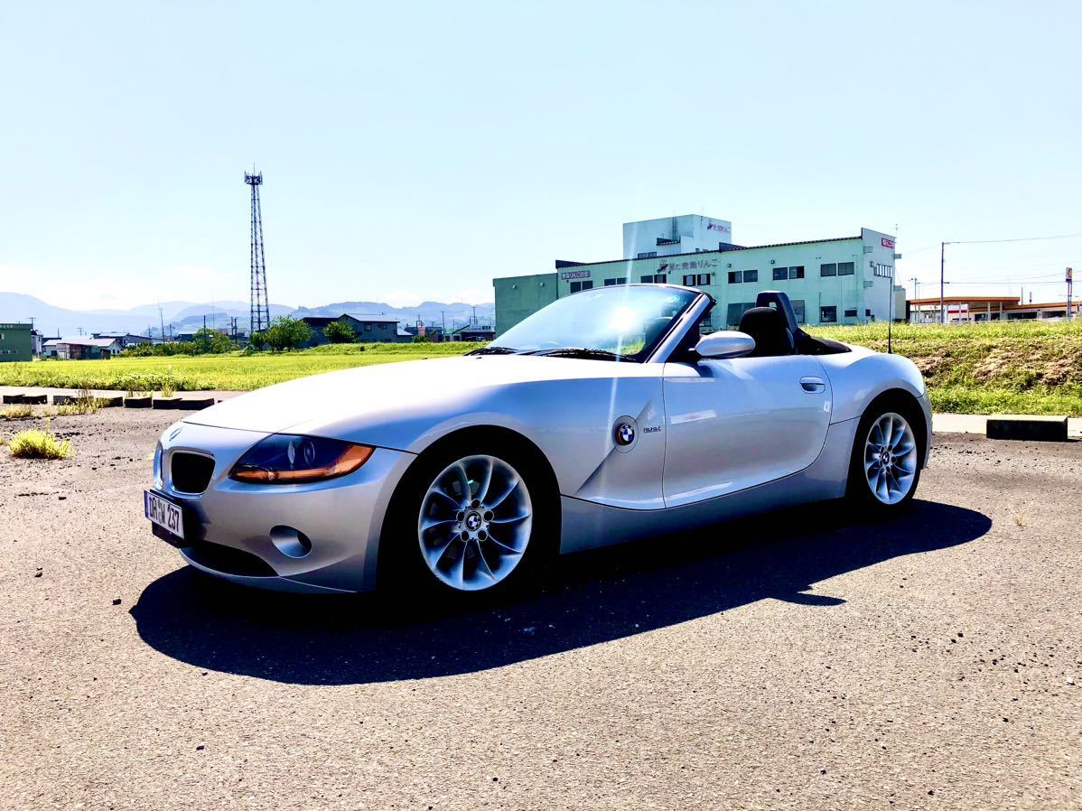 青森発！程度極上！！ BMW　Z4　2.2i 　驚異の走行１５０２０キロ！　ワンタッチフル電動オープン　地デジナビ　ドラレコ ETC 　シルキー6_画像1