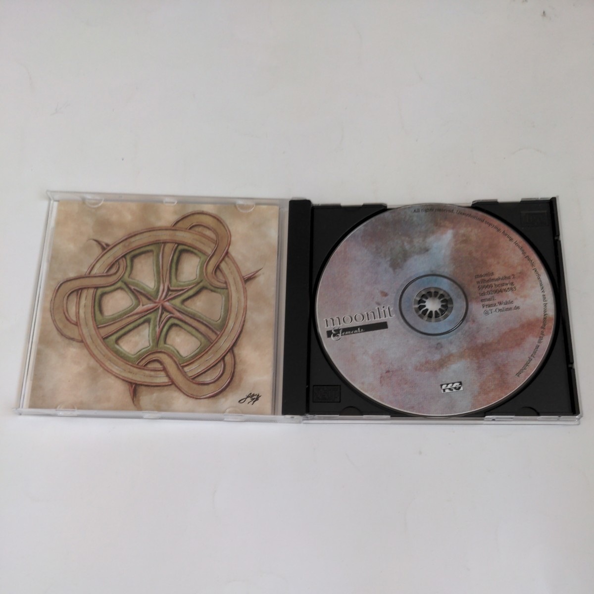 MOONLIT　Germany　プログレッシブ・フォークメタル　ヘヴィメタル　Folk Heavy Metal　輸入盤CD_画像4