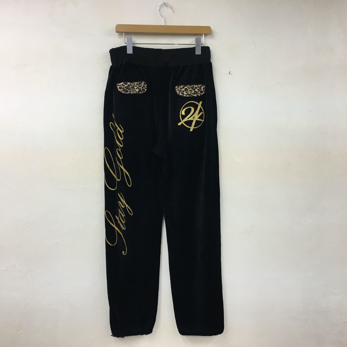 K1831-W-N◆24karats トゥエンティーフォーカラッツ セットアップ ジャージ ヒョウ柄 フード付きゴールド◆size:XL ブラック系 綿 ポリ 他_画像7