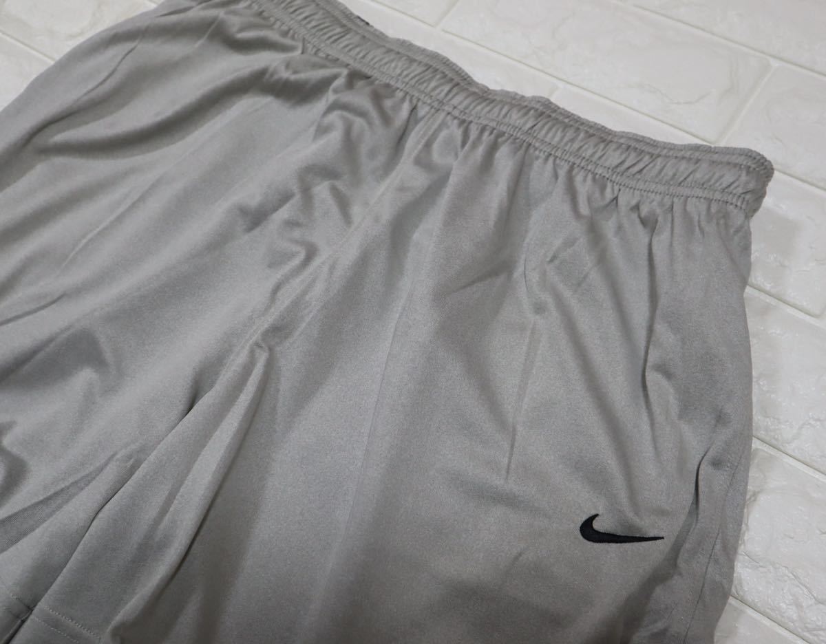 新品 定価6820円 Lサイズ　NIKE ナイキ　メンズ　ショートパンツ　NIKE Standard Issue リバーシブル　DH7387-050_画像10