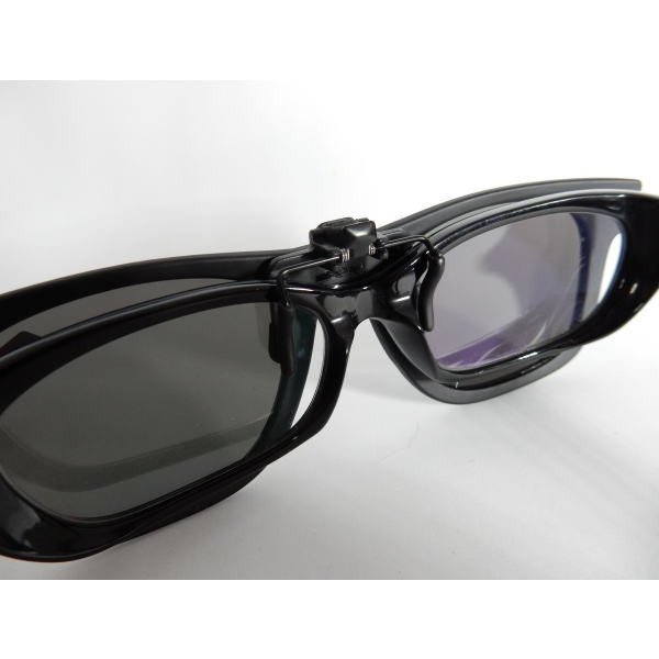 < clip-on polarized light sunglasses >CL06-1* smoked * flash mirror * black mat! special case attaching!