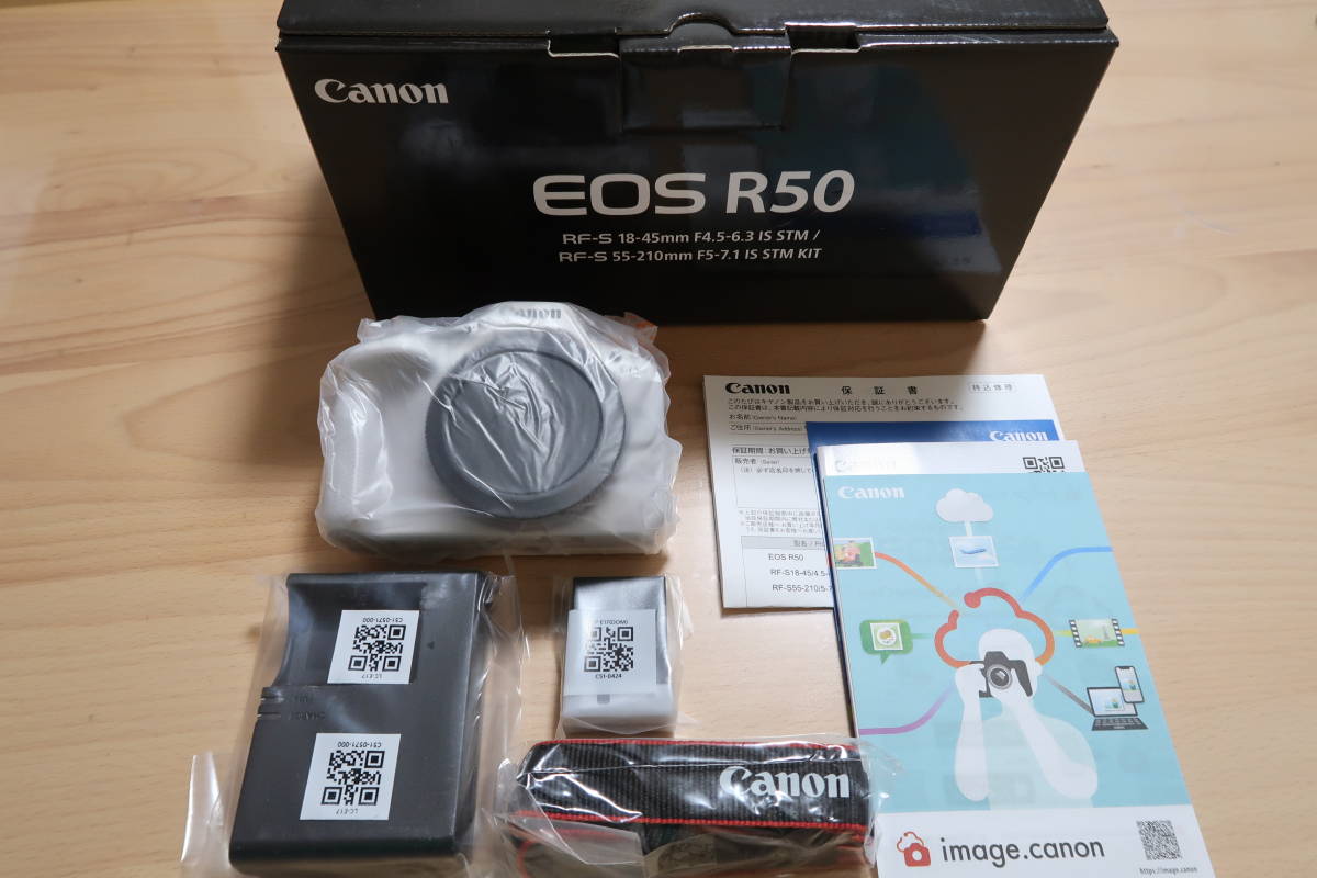 人気カラーの [ホワイト] ボディ R50 【新品・未使用】CANON／EOS