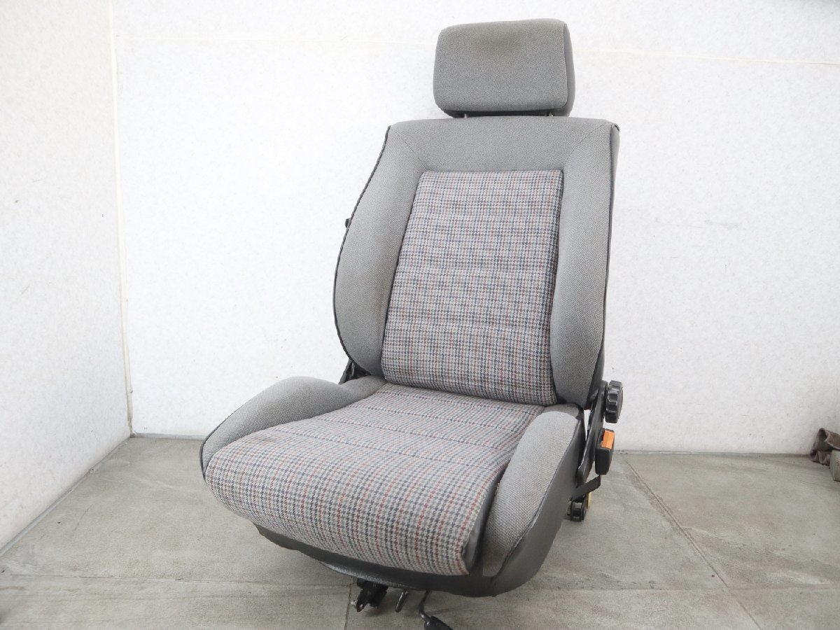 フォルクスワーゲン ゴルフ カブリオ 152HK シート1台分セット ※ チェック柄 RECARO （運転席 助手席 リア シートベルト一式付き）_画像6