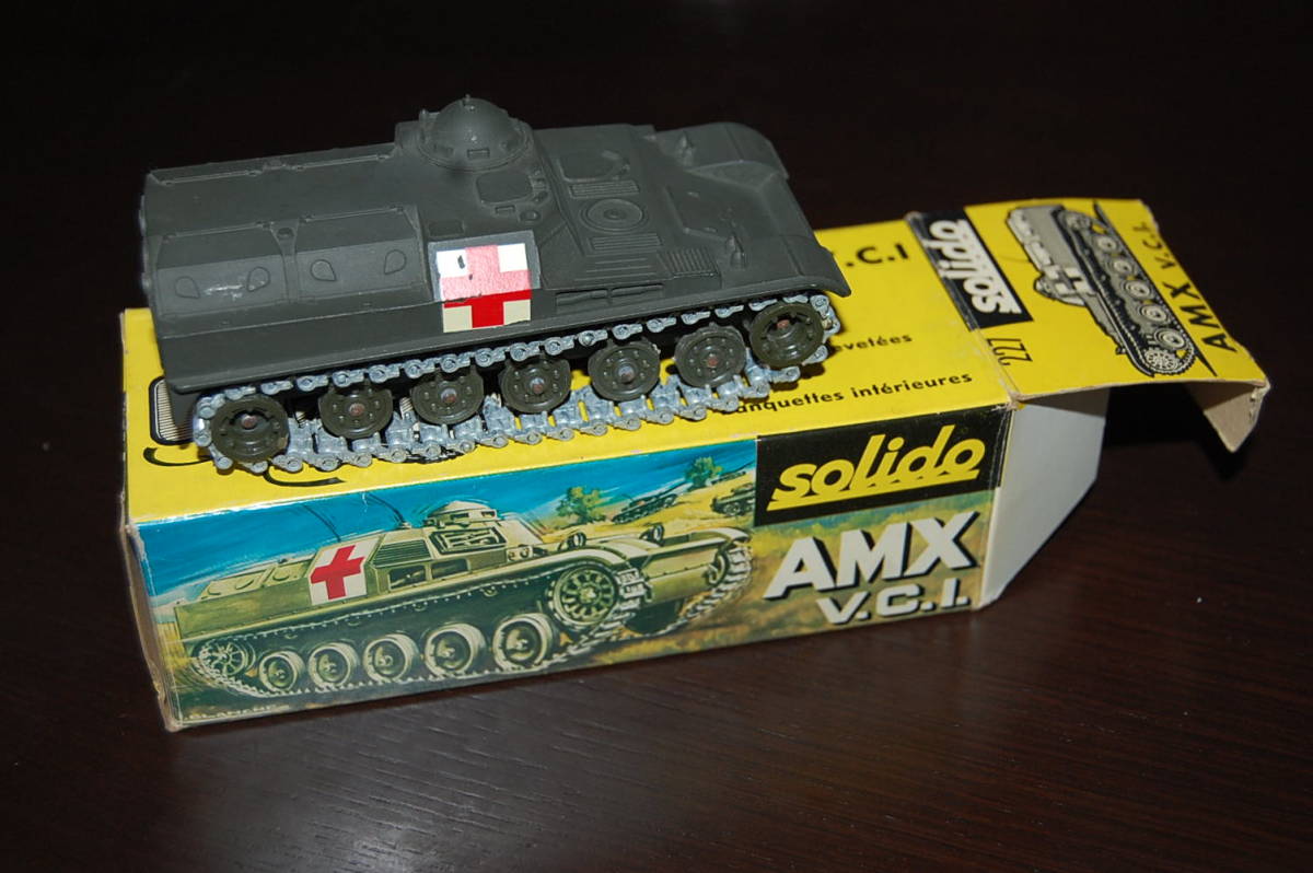 SOLIDO 227 AMX V.C.I. 装甲兵員輸送戦車　1971年フランス製　九47_画像1