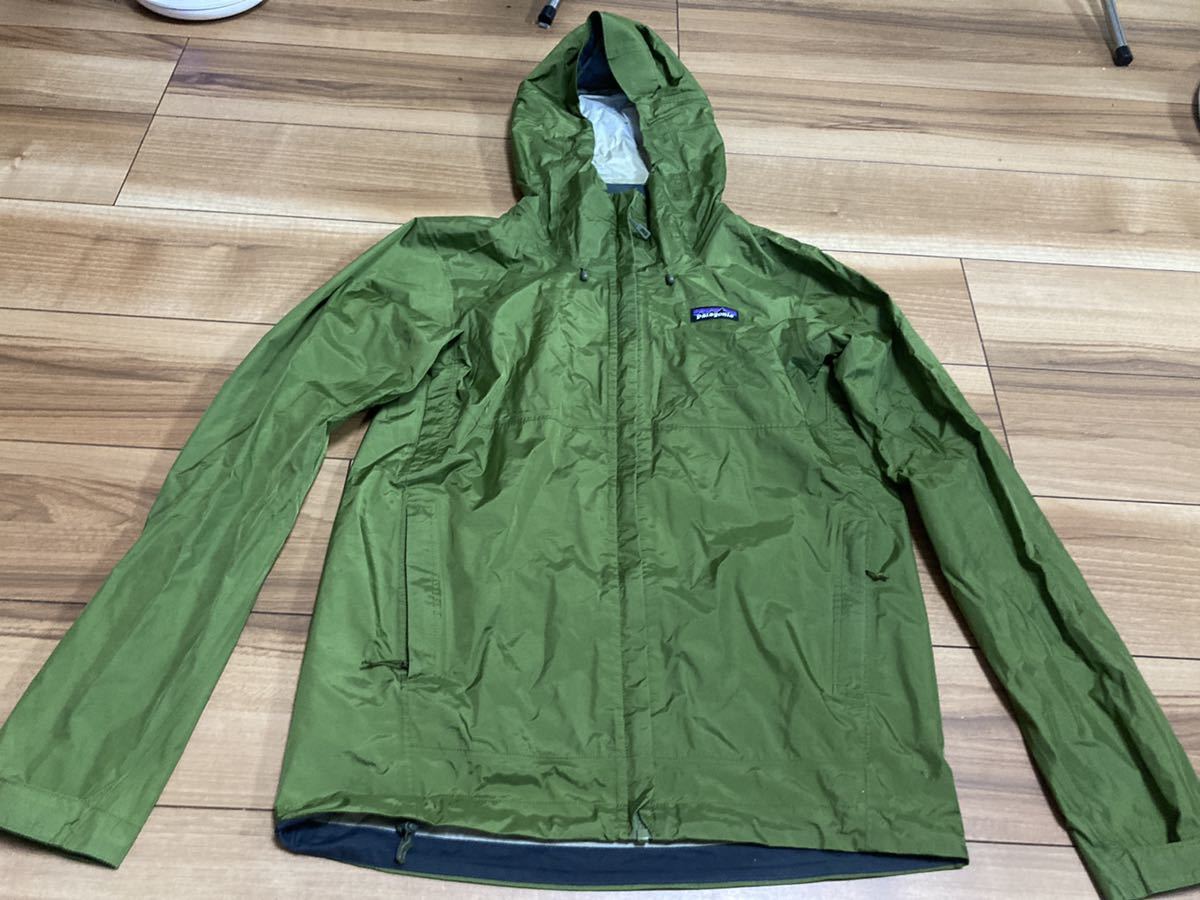 訳あり商品 patagonia グリーン ２０１８年製 ＸＳサイズ トレント